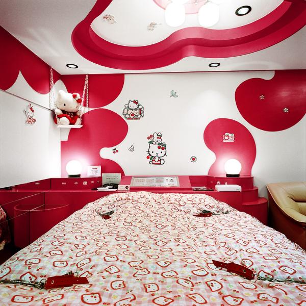 Hello Kitty S&M Room, Hotel Adonis, Osaka