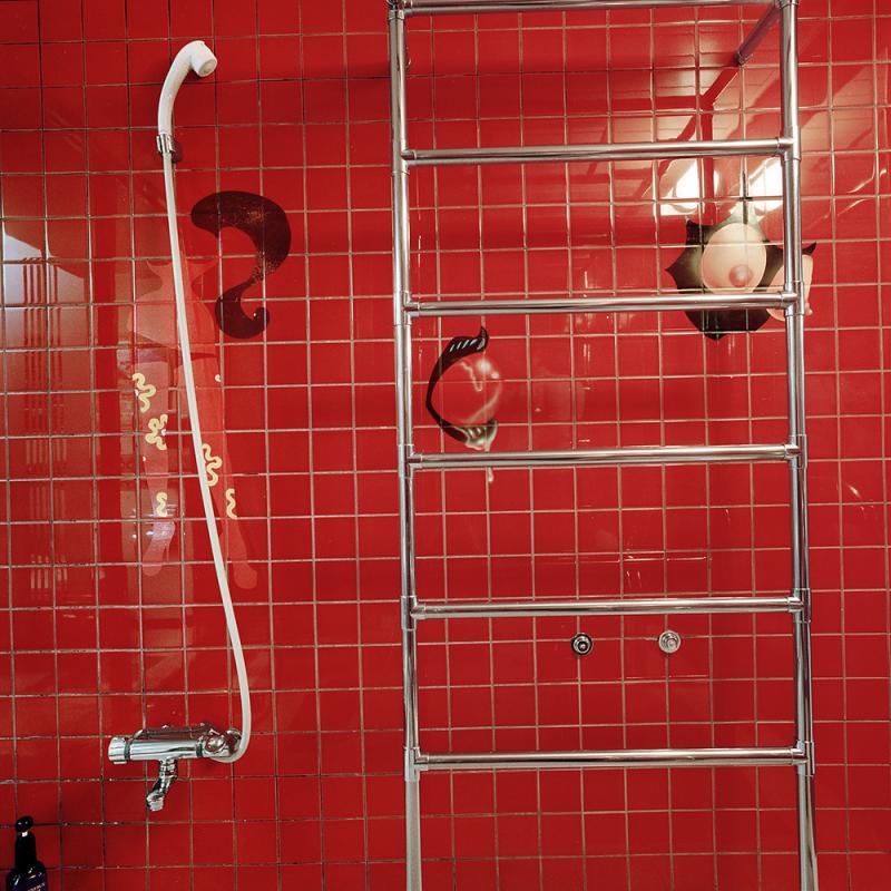 Red Bathroom, Hotel Adonis, Osaka