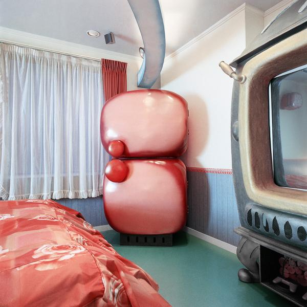 Gulliver's Refrigerator, Snowmans Hotel, Kobe