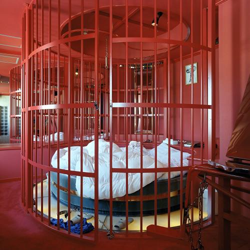 Round Caged Bed, Hotel Pamplona, Osaka