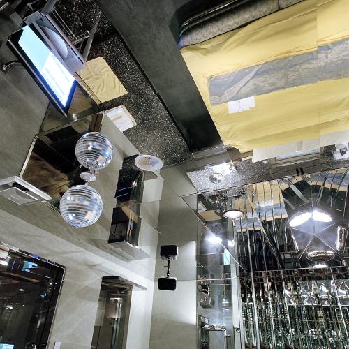 Disco Ball, Hotel Broccoli, Osaka